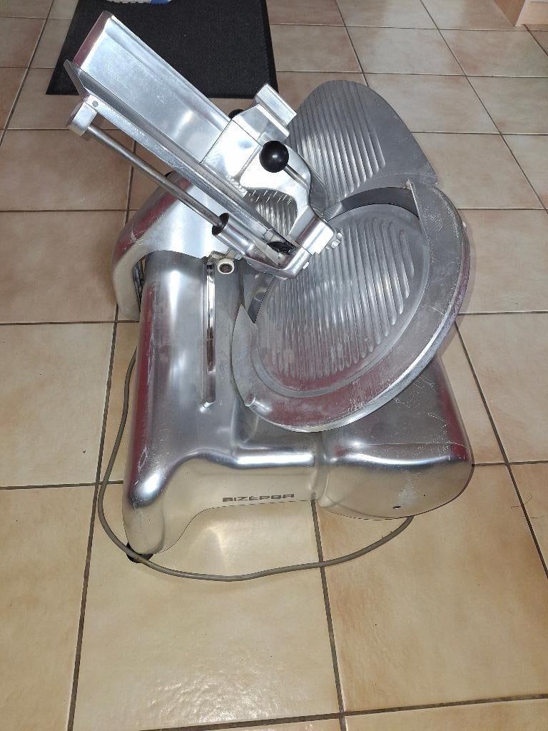 Trancheuse à viande Bizerba, Articles professionnels, Enlèvement, Utilisé, Boulangerie et Boucherie