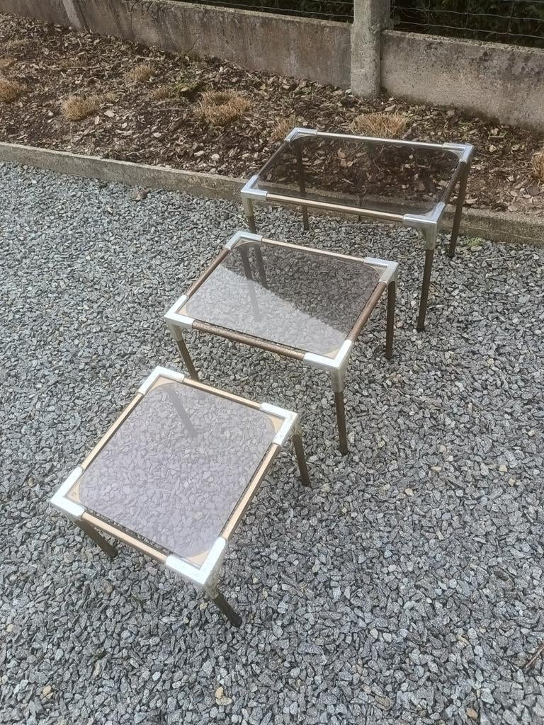 Ensemble vintage de 3 tables en verre de sécurité chromé, Maison & Meubles, Enlèvement, Verre