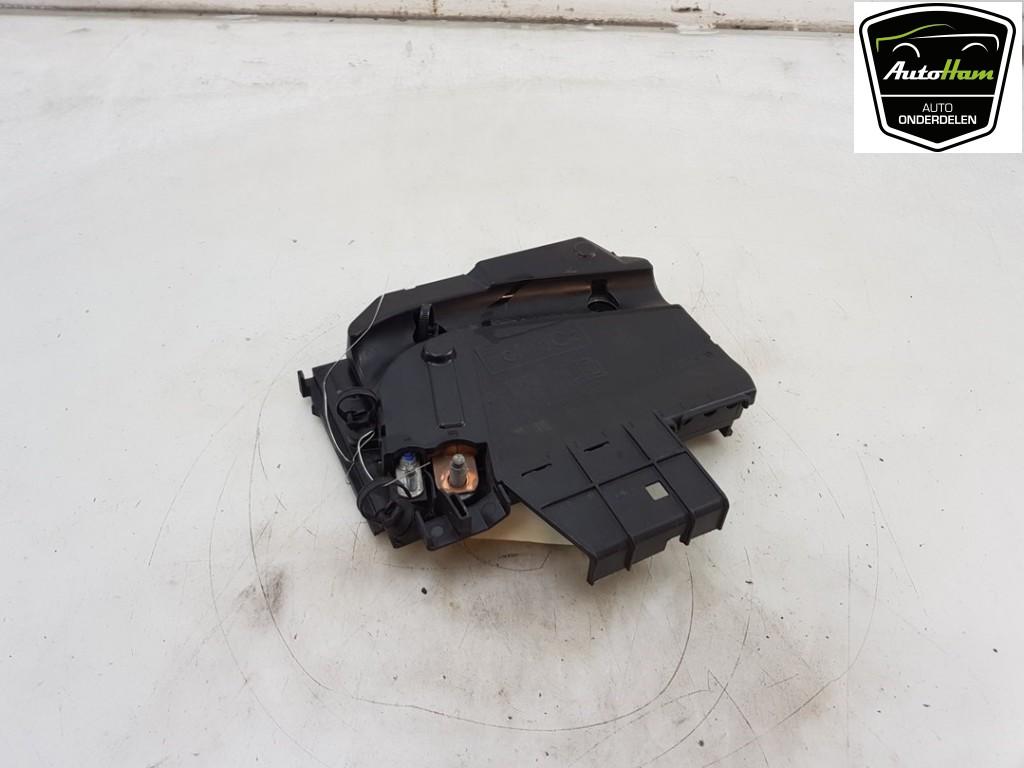 BOITIER FUSIBLES Ford Focus 3 (01-2010/01-2020), Utilisé, Ford