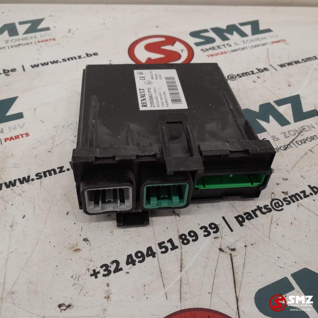 Occ ECU CIOM HI regeleenheid Renault, Gebruikt, Renault, Elektronica en Kabels