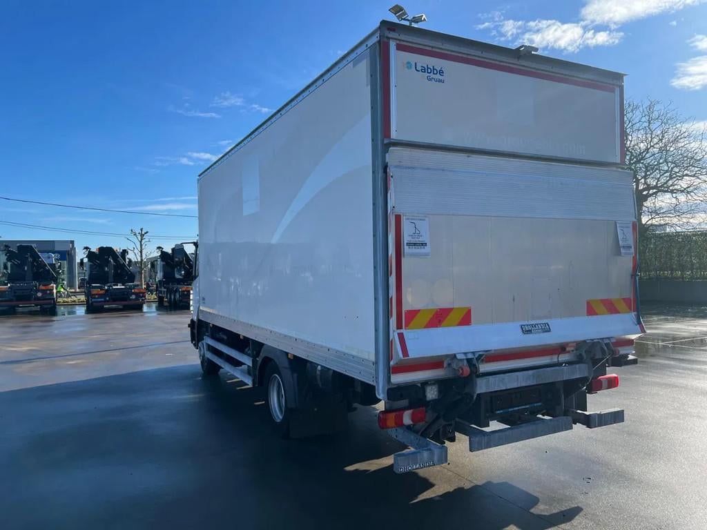Mercedes-Benz ATEGO 1218 - LAADKLEP DHOLLANDIA 1.500 kg, Auto's, Vrachtwagens, Automaat, Achterwielaandrijving, Euro 6, 180 pk