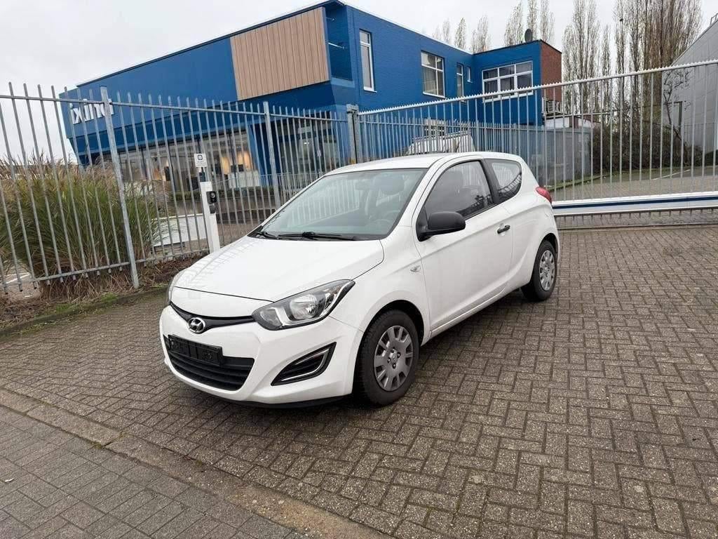 HYUNDAI I 20/1.2 ESSENCE/CLIMATISATION/105000KM/LEX OK, Autos, Hyundai, Euro 5, Achat, Entreprise, Boîte manuelle