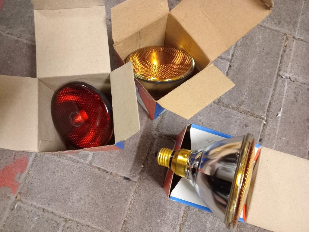 spot 100 w in 5 kleuren, Ophalen