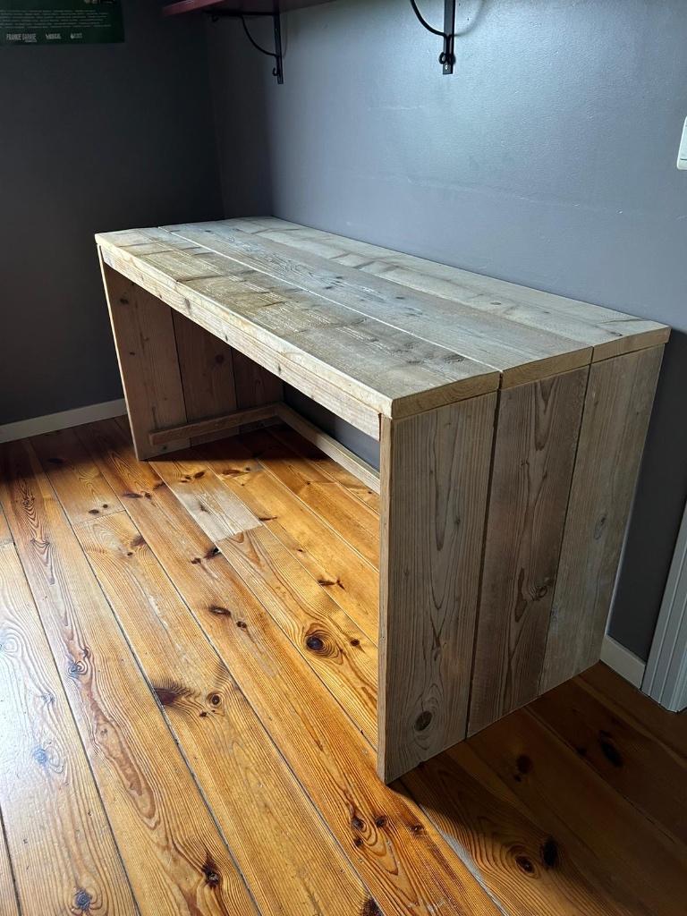 Bureau in steigerhout, Ophalen of Verzenden, Zo goed als nieuw, Bureau