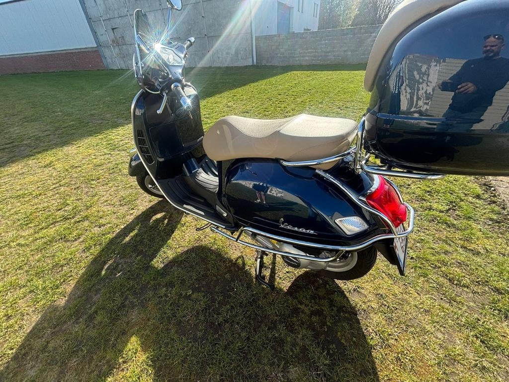 Zeer mooie Vespa, 1ste eigenaar, 7700km, Vélos & Vélomoteurs, Cyclomoteurs | Vespa, Autres modèles, Comme neuf, Enlèvement, 250 cm³