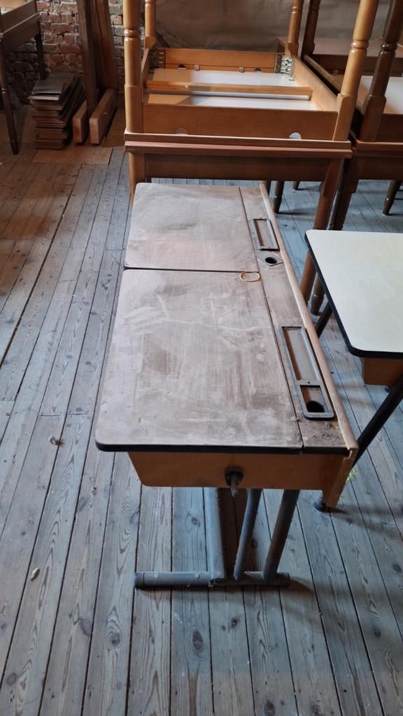 Schoolbank, Divers, Fournitures scolaires, Enlèvement