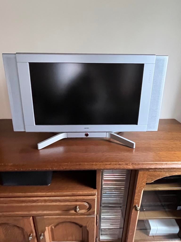 Loewe concept 32 Diagonaal 65cm, TV, Hi-fi & Vidéo, Télévisions, Enlèvement, Utilisé