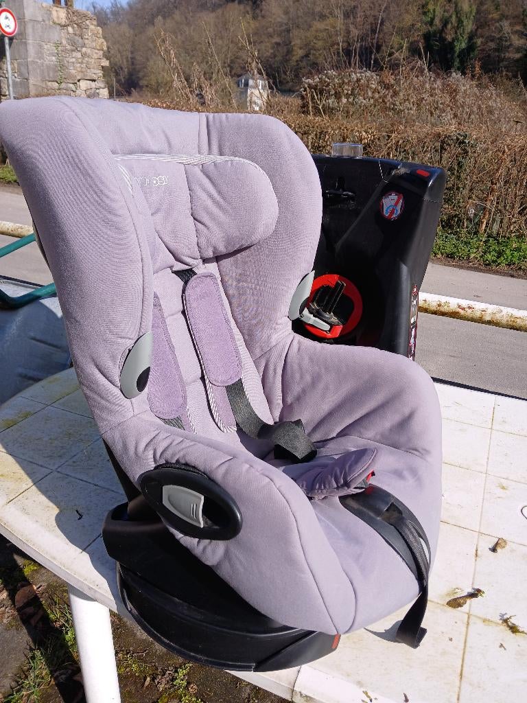Siège enfant rotatif - voiture, Enfants & Bébés, Ceinture de sécurité, Enlèvement, Utilisé, Maxi-Cosi