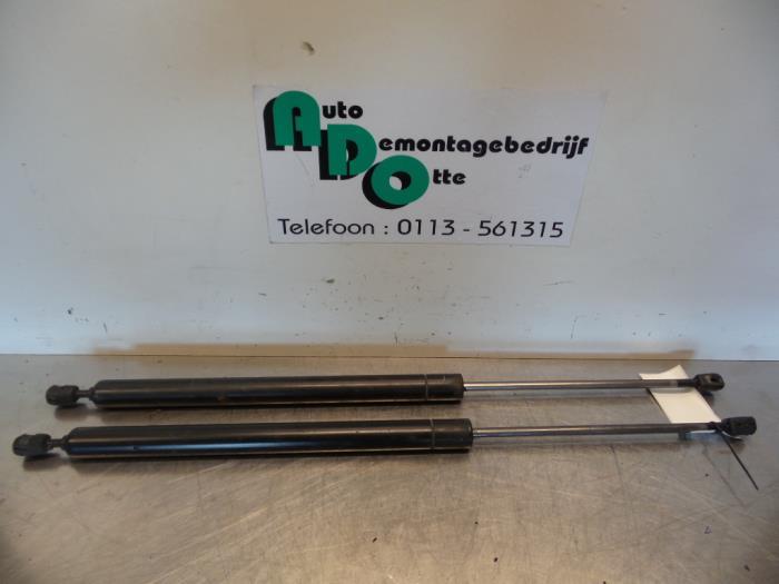 Set Gasdempers Achterklep van een Volkswagen Transporter (Tr, Auto-onderdelen, Gebruikt, -, Volkswagen, -