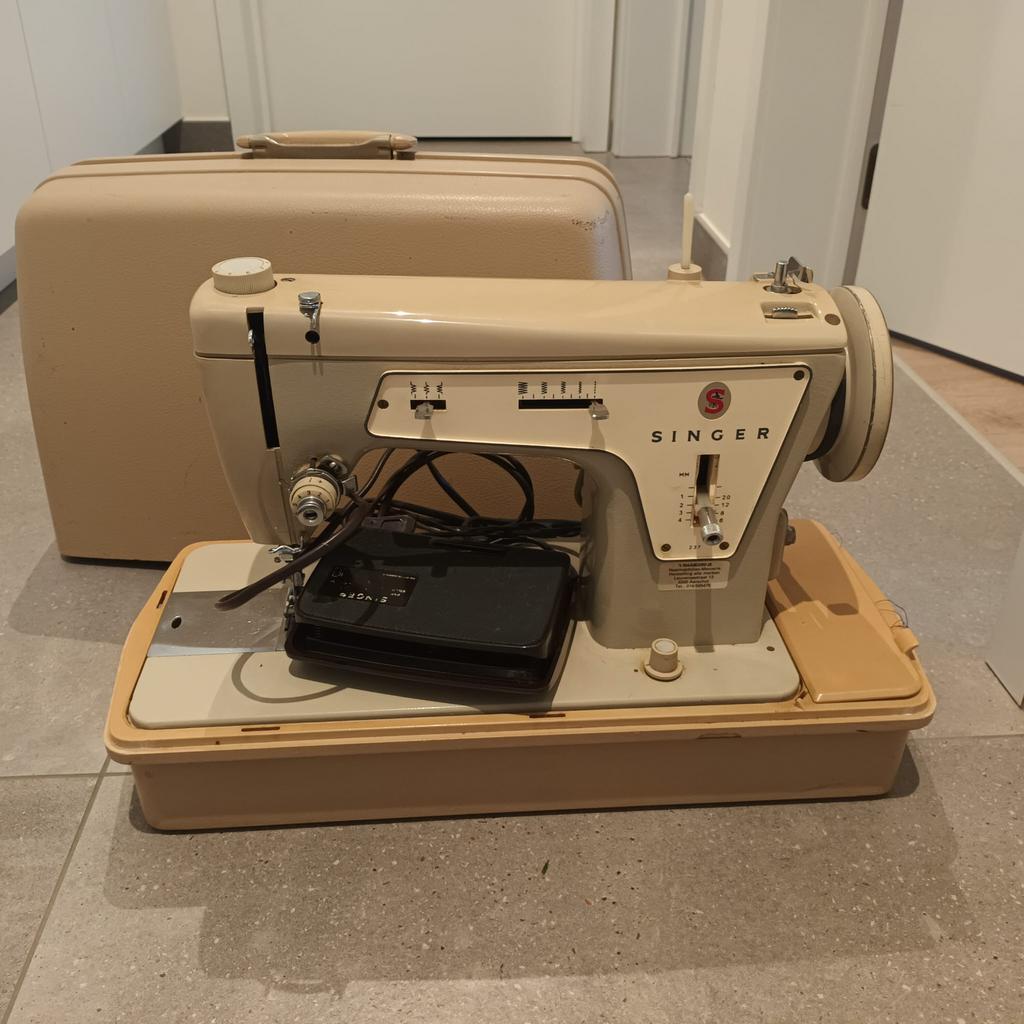 Vintage Singer naaimachine met koffer, Ophalen