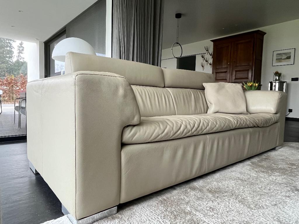 MOOIE LEDEREN 2/3 PERSOONSBANK VAN LEOLUX, Huis en Inrichting, Ophalen, Gebruikt, Driepersoons, Rechte bank