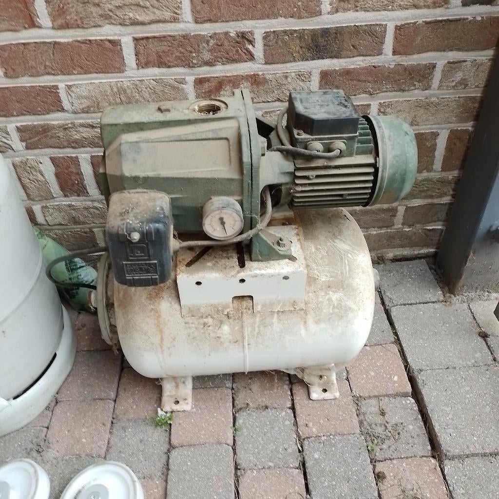 Hydrofoorpomp en waterpomp, Tuin en Terras, Waterpompen, Ophalen, Gebruikt, Elektrisch, Hydrofoorpomp