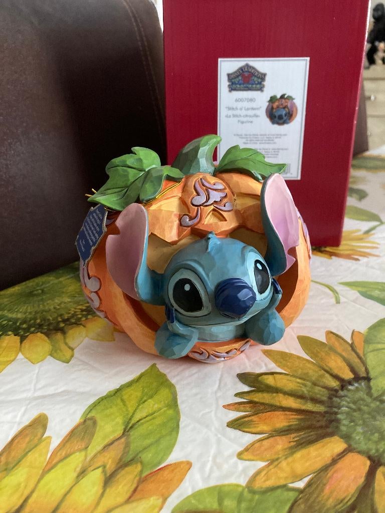 Disney Traditions - Stitch O'Lantern ( Lilo x stitch ) Nieuw, Verzamelen, Disney, Ophalen of Verzenden, Overige figuren, Nieuw