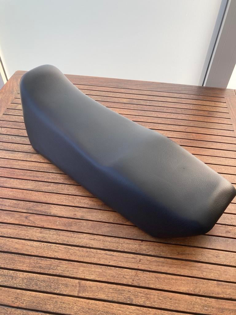 Honda mbx zadel(spaanse versie), Fietsen en Brommers, Brommeronderdelen | Scooters, Ophalen of Verzenden, Zo goed als nieuw, Zadel