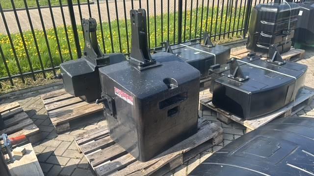 Gewichtenblok 1800 kg Gietijzer, Gebruikt