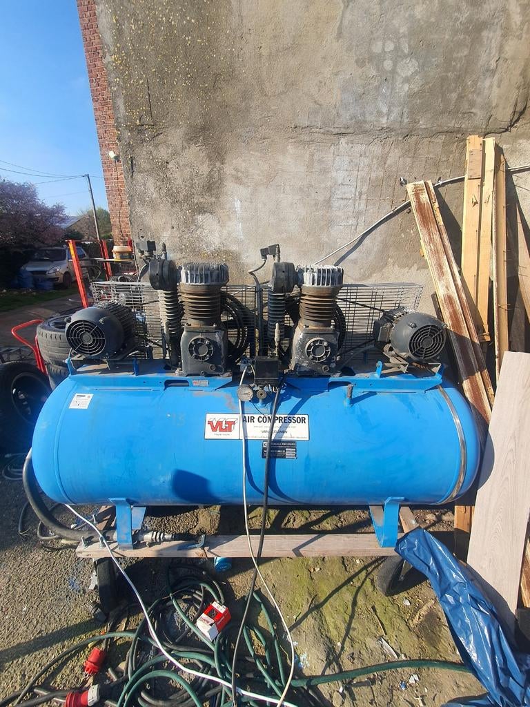 Compresseur industriel double pompe à air 2x650 litres, Bricolage & Construction, Compresseurs, Enlèvement