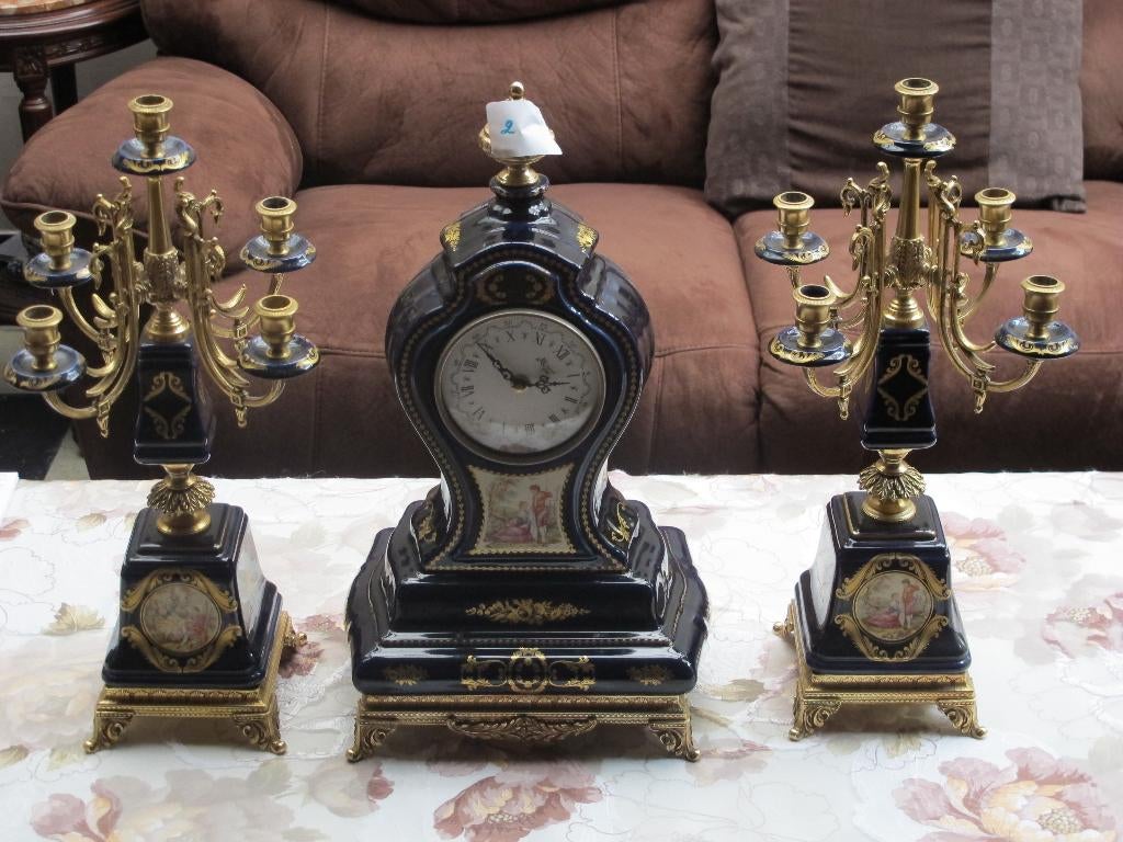 limoges  klok, Ophalen