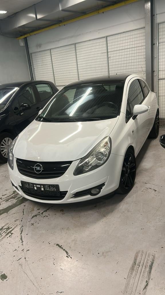 Opel Corsa met keuring verkoop en garantie, Auto's, Opel, Voorwielaandrijving, 4 deurs, Zwart, 4 cilinders