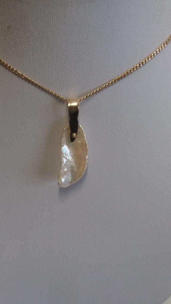 18-karaats geelgouden gekweekte parelhanger, Geel, Nieuw, Ophalen of Verzenden, Met parel