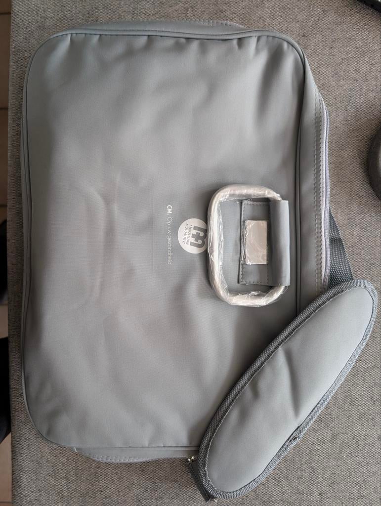 Sac à bandoulière CM + petit sac, Informatique & Logiciels, Sacoches d'ordinateur portable, Enlèvement ou Envoi, 17 pouces ou plus