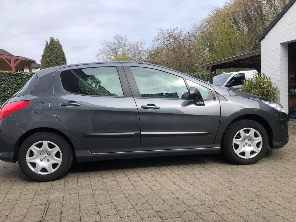 Peugeot 308 1.6HDI 90pk 2009 79170km 5495€, Voorwielaandrijving, 4 cilinders, 1600 cc, 1580 kg