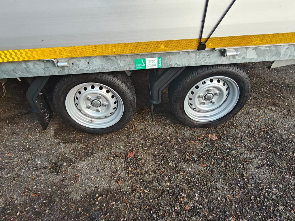 Eduard aanhangwagen., Ophalen, Zo goed als nieuw