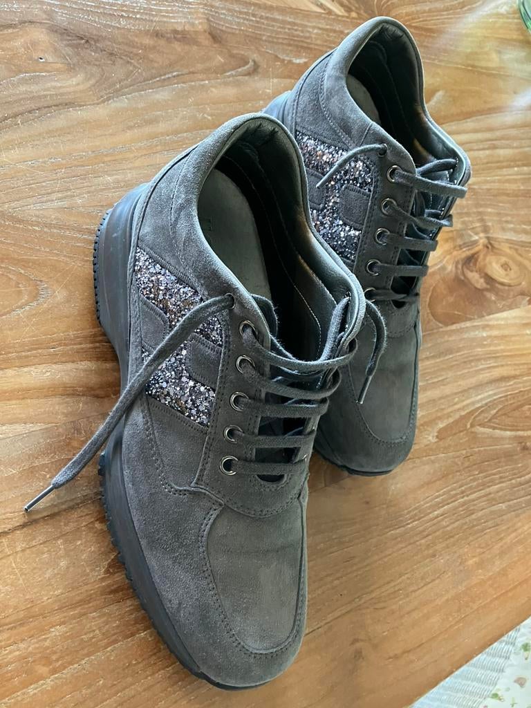 Chaussures pour femmes comme neuves Hogan taille 38, Enlèvement, Comme neuf, Gris