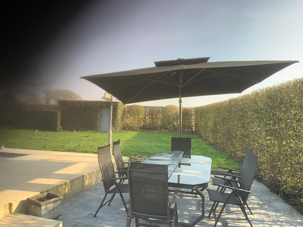 Parasol Sorero auto déporté, 3 à 4 mètres, Étanche, Comme neuf, Enlèvement