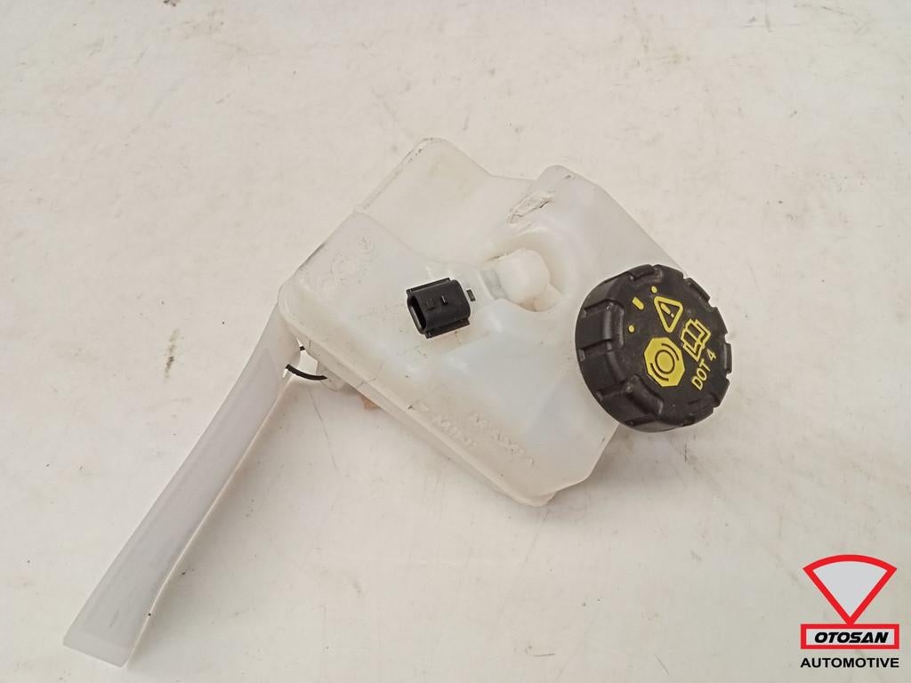 R servoir de liquide de frein Smart Fortwo 453 2014+, Autos : Pièces & Accessoires, Mercedes-Benz AG, Utilisé, Mercedesstrasse 120
70372  Stuttgart, DE