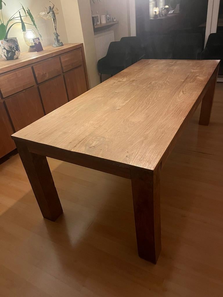 Robuuste Teak tafel, 220L/97B/80H., Ophalen