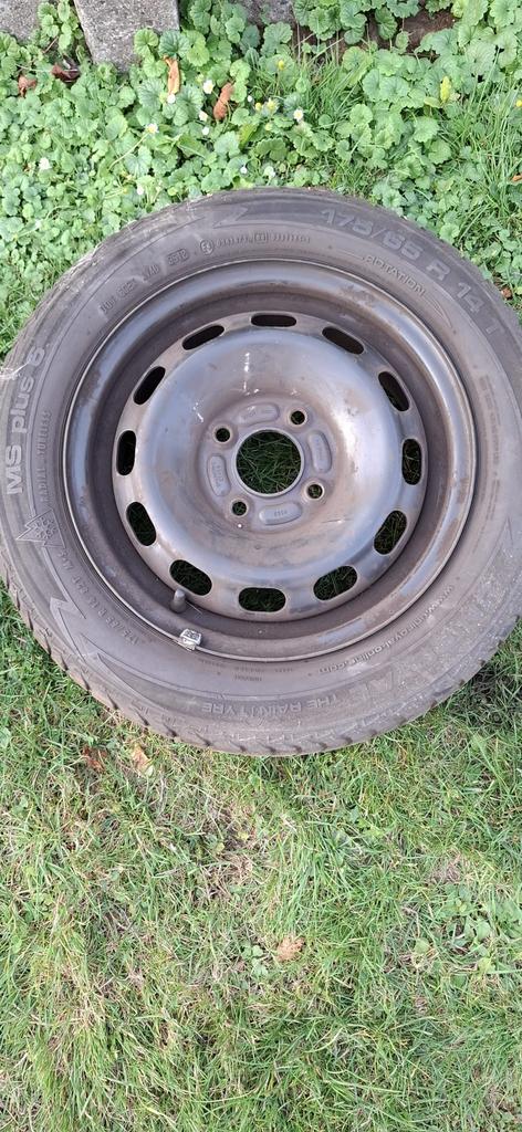 4 pneus d'hiver sur jantes FORD Fiesta, Enlèvement, Pneus hiver