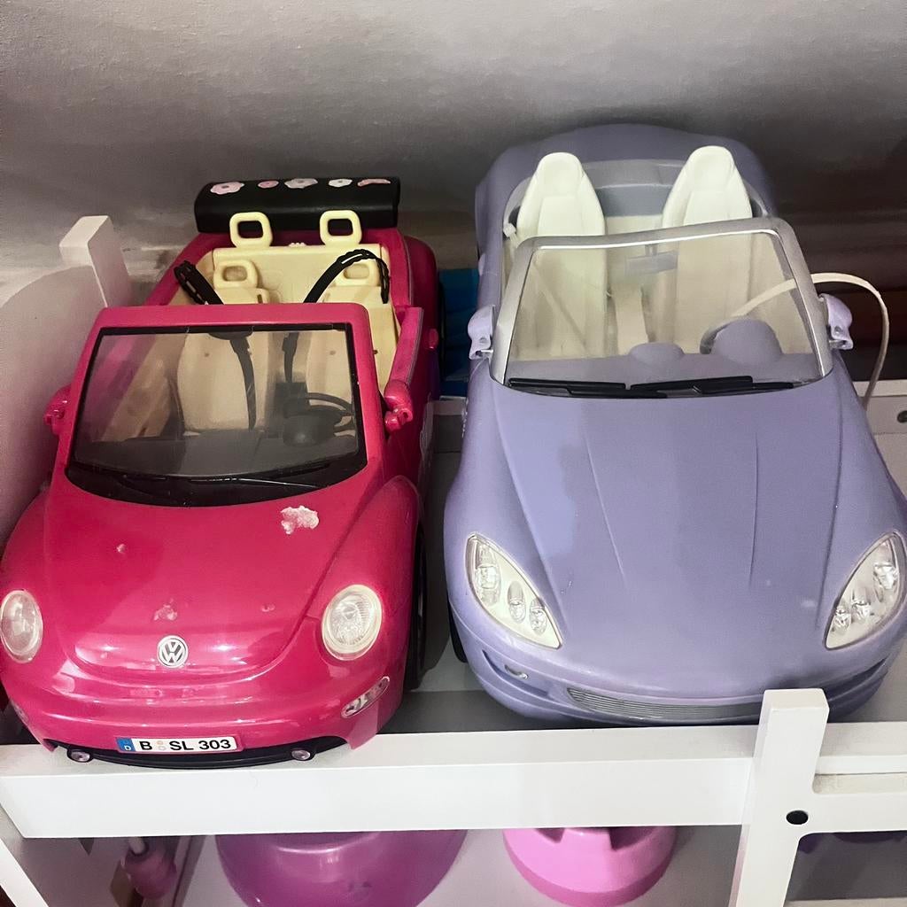 Barbie coole cabrio’s , barbie kleerkast, Enfants & Bébés, Jouets | Maisons de poupées, Enlèvement, Utilisé