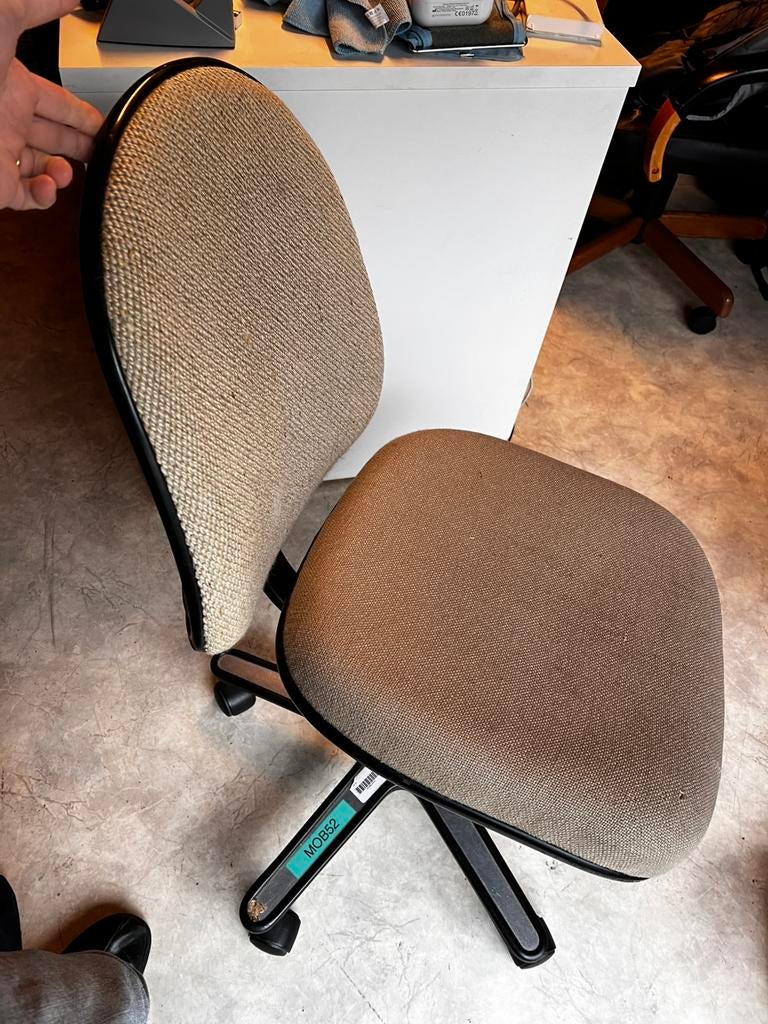 Chaise de bureau à donner (à réparer), Maison & Meubles, Autres couleurs, Enlèvement, Utilisé, Métal