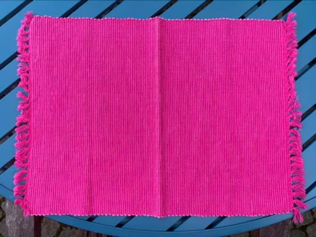 4 dessous de verre ou sets de table, Enlèvement