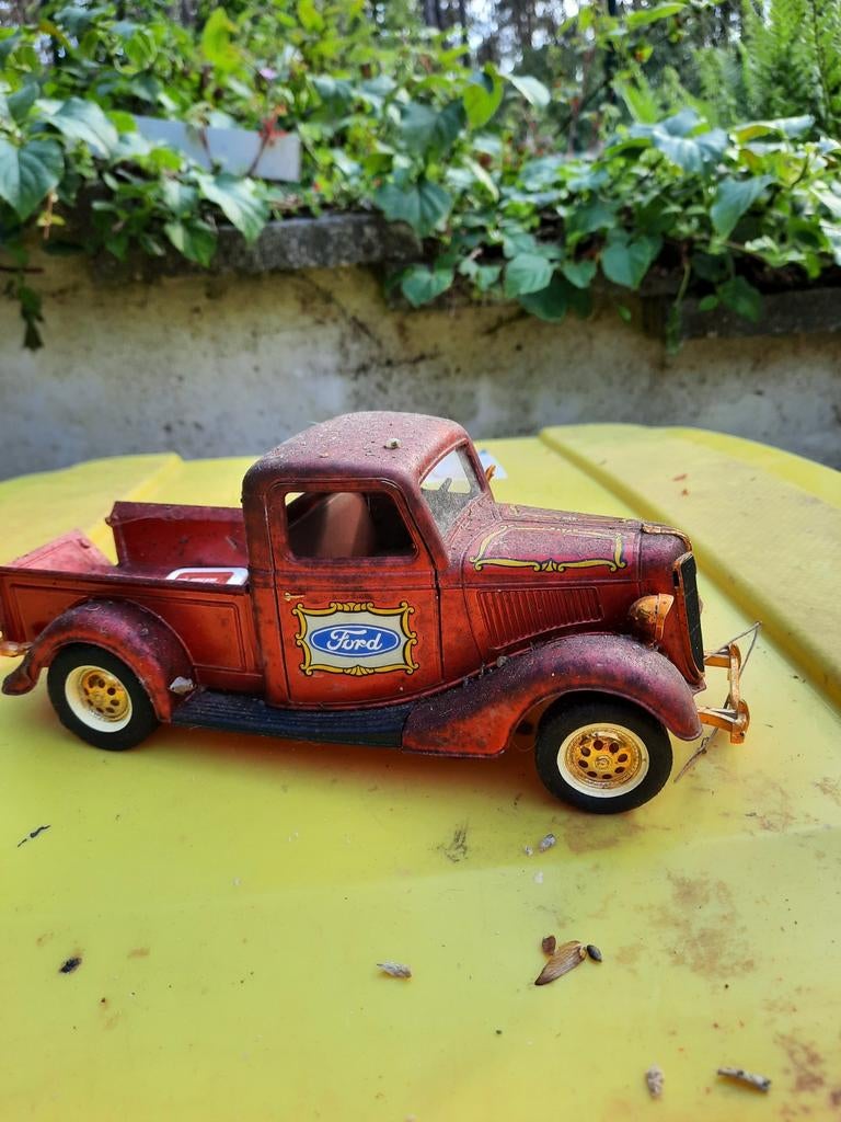 Verschillende modelautos schaal 1/18, Ophalen