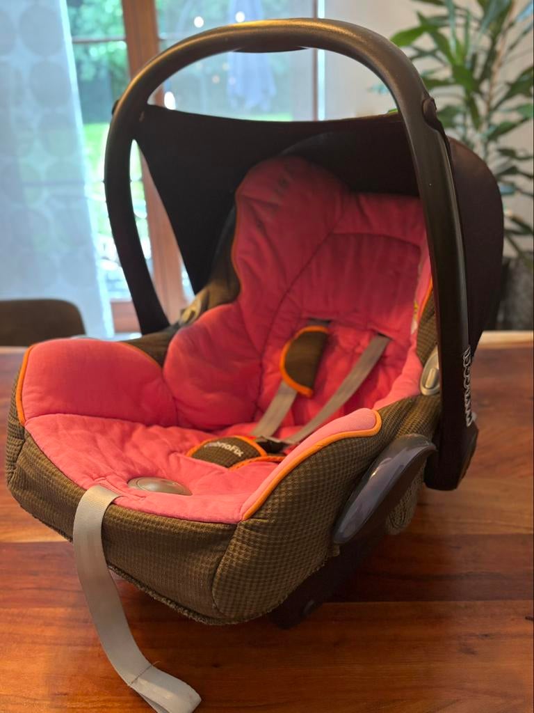Maxi-Cosi CabrioFix – siège auto bébé + chancelière d’hiver, Enfants & Bébés, Ceinture de sécurité, Enlèvement ou Envoi, Utilisé