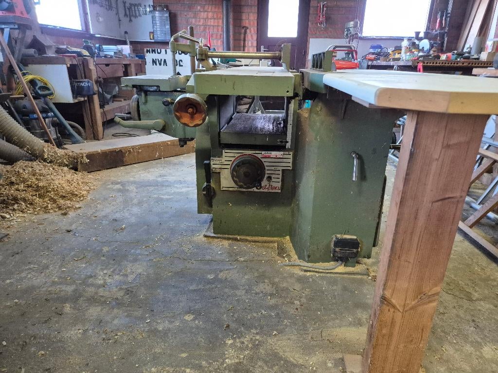 machine à travailler le bois, Enlèvement