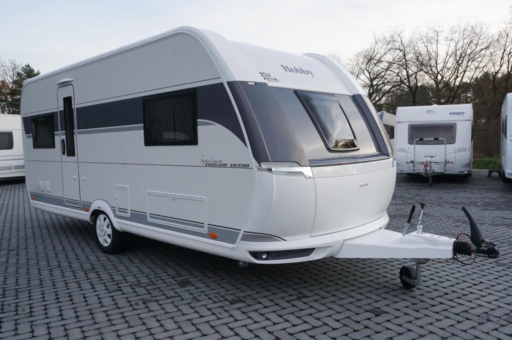 Nieuwe 4pers.Hobby met rondzit, 2x1p bed, Caravans en Kamperen, Rondzit, Hobby, Koelkast, Bedrijf