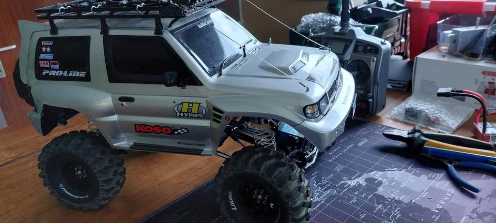 Tamiya CR01 Mitsubishi Pajero Crawler 1/10, Elektro, Auto offroad, Ophalen of Verzenden, Zo goed als nieuw
