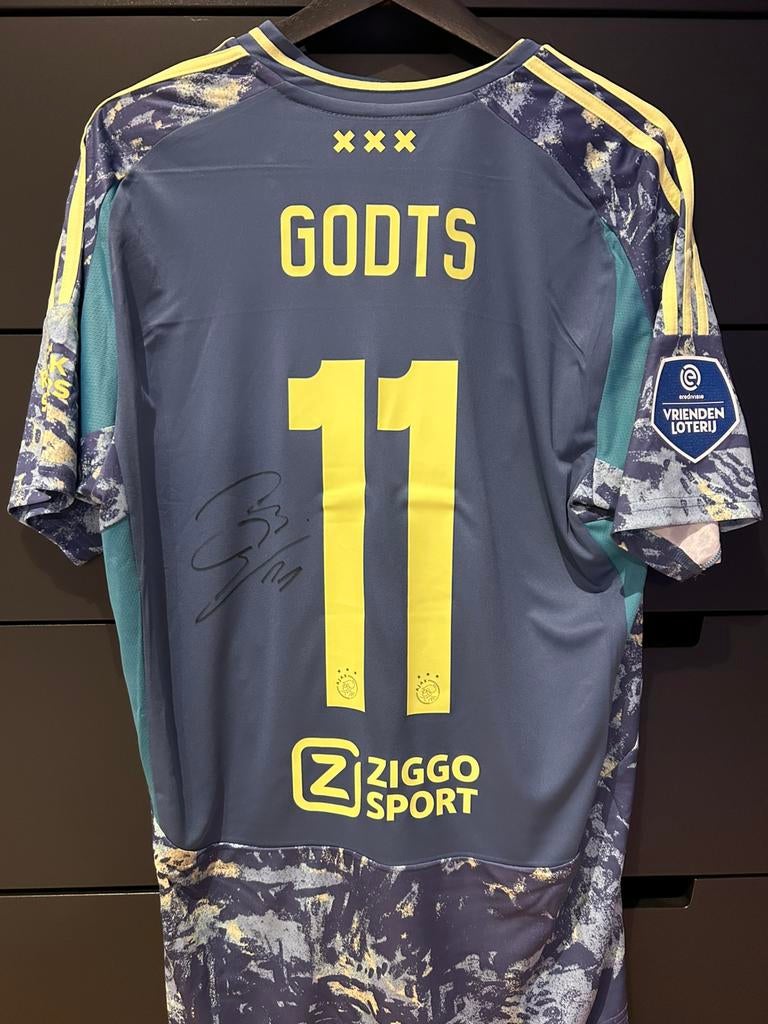Gesigneerd shirt - Mika Godts, Verzamelen, Verzenden, Zo goed als nieuw, Shirt