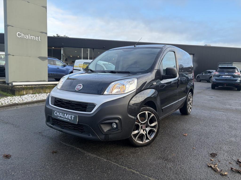 Fiat Fiorino 1.4B LOUNGE / NAVI / LICHTE VRACHT, Auto's, Bestelwagens en Lichte vracht, 4 deurs, 161 g/km, 0 kg, Zwart