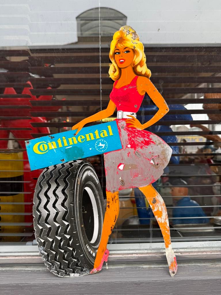 Ancienne publicité continentale Pin Up, Collections, Marques & Objets publicitaires, Enlèvement ou Envoi, Utilisé, Panneau publicitaire