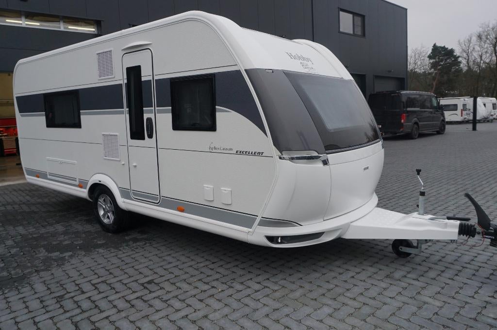Nieuwe 4pers.Hobby, rondzit, frans bed, BADKAMERCARAVAN, Caravans en Kamperen, Rondzit, Hobby, Koelkast, Frans bed