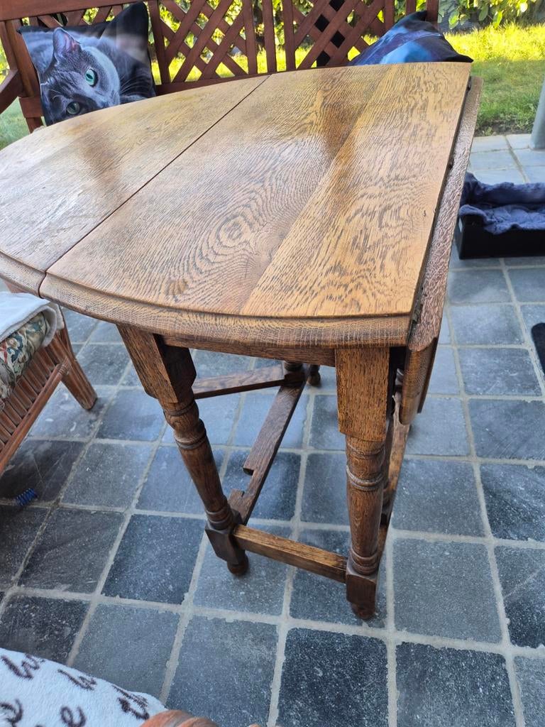 Eiken houten tafeltjes en bijzettafeltjes, Ophalen