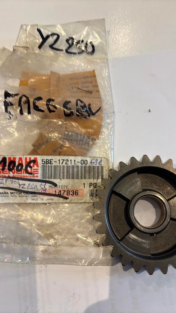 5BE-17211-00 Pignon YZ 250, Motoren, Onderdelen | Yamaha, Ophalen of Verzenden, Gebruikt