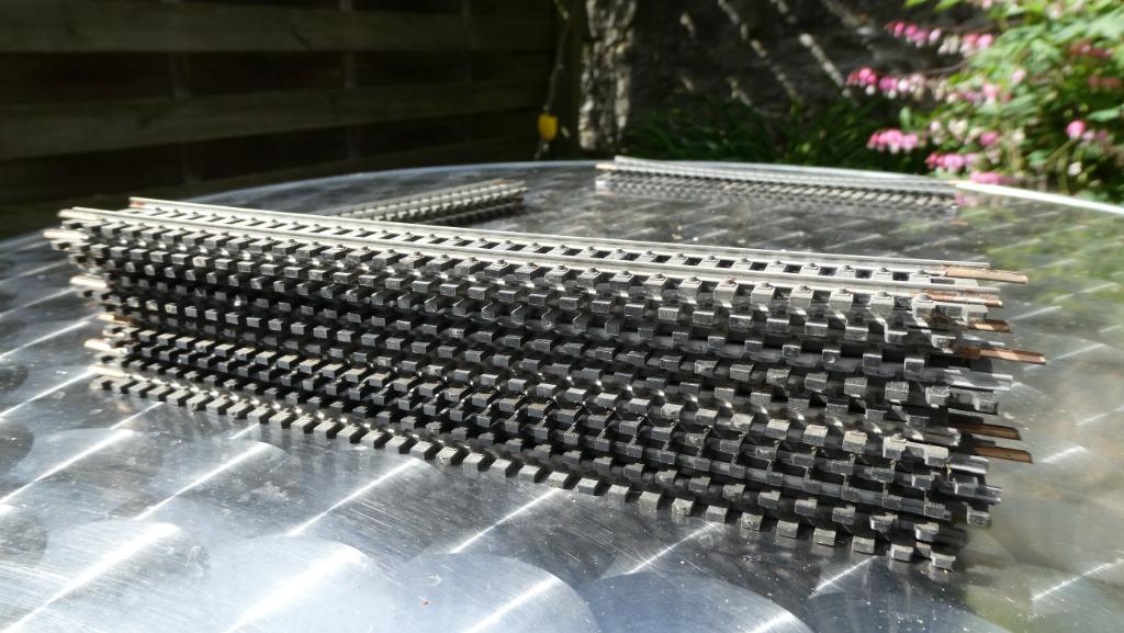 Lima rails 3020 13 stuks in originele staat en 5 beschadigde, Hobby en Vrije tijd, Gebruikt, Verzenden, Rails, NS