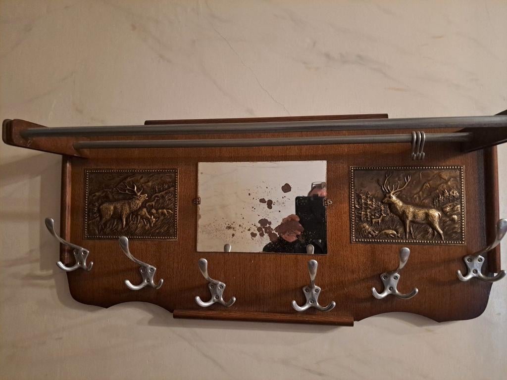 Porte-manteaux, Enlèvement