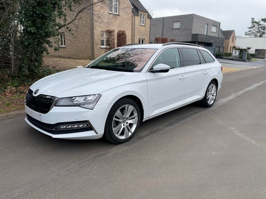SKODA SUPERB IV HYBRID, Autos, Skoda, 1395 cm³, Achat, Euro 6, Electronic Stability Program (ESP)