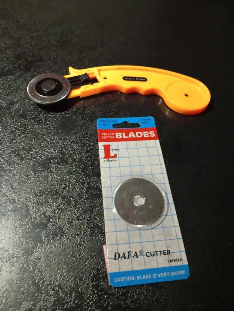 Cutter rotatif pour patchwork, Hobby & Loisirs créatifs, Enlèvement ou Envoi, Comme neuf