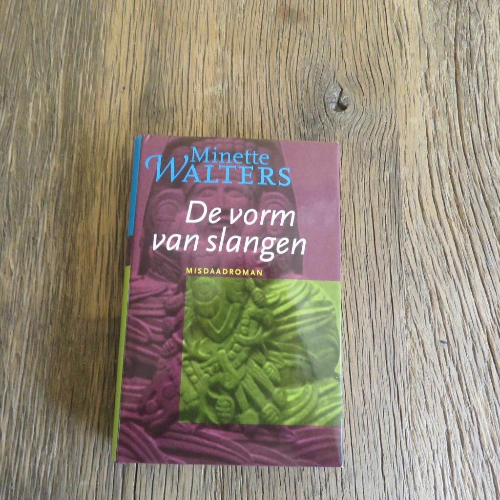 De vorm van slangen Minette Walters, Enlèvement ou Envoi